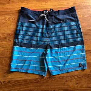 Trinity Mens Hybrid Shorts Swim Trunks Stretch Board Shorts Size 36 Striped Blue